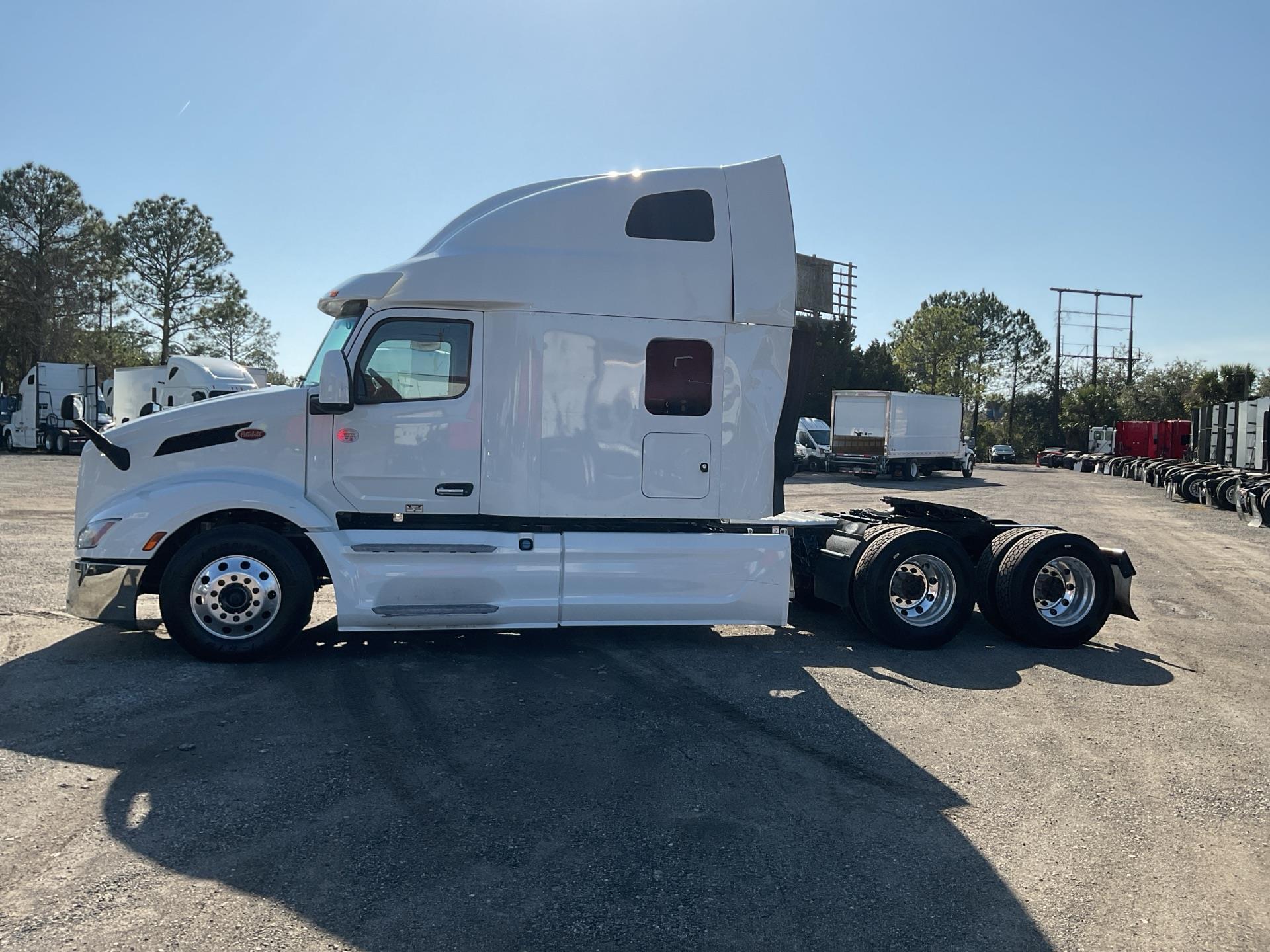 2023 Peterbilt 579