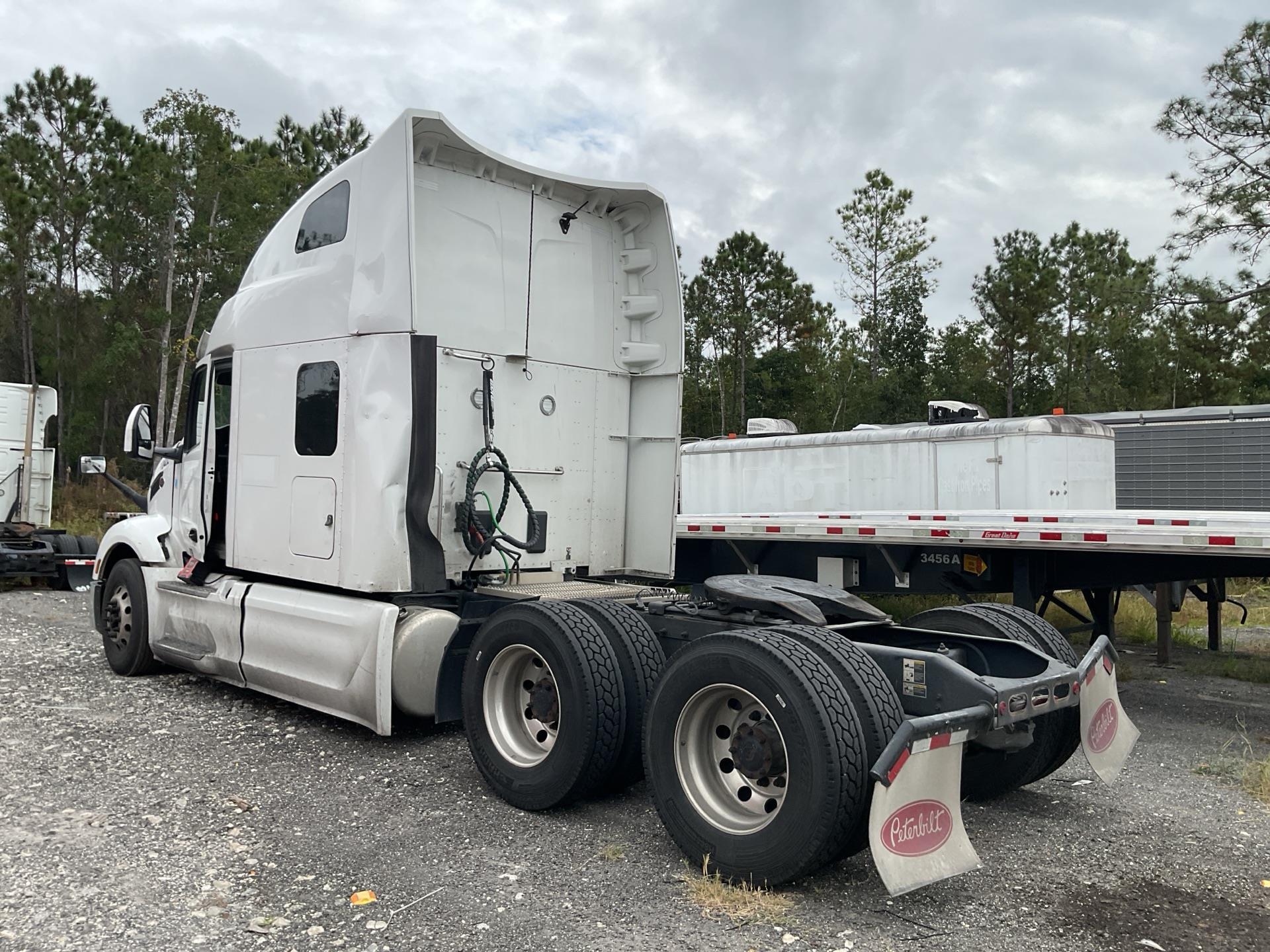 2023 Peterbilt 579