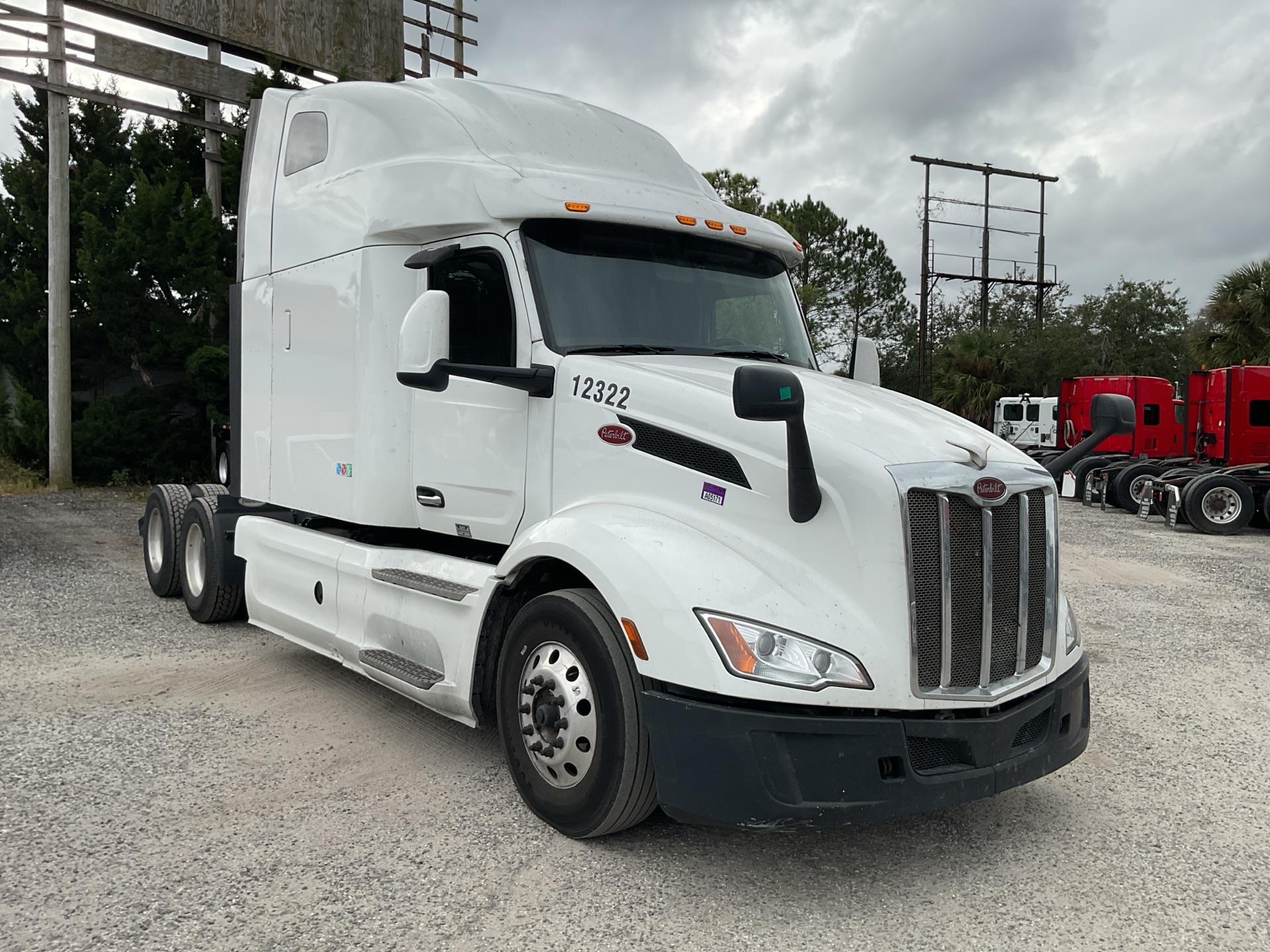 2023 Peterbilt 579