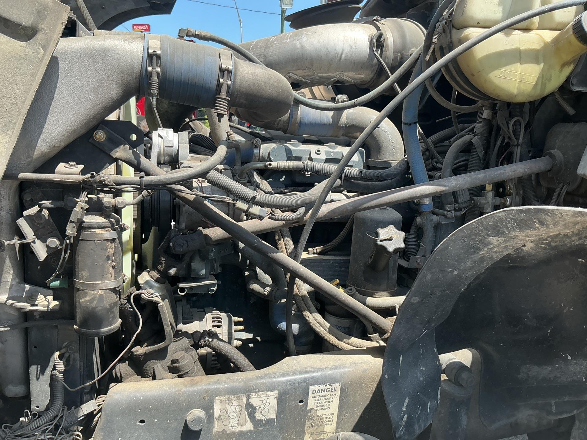 2005 Mack GU713