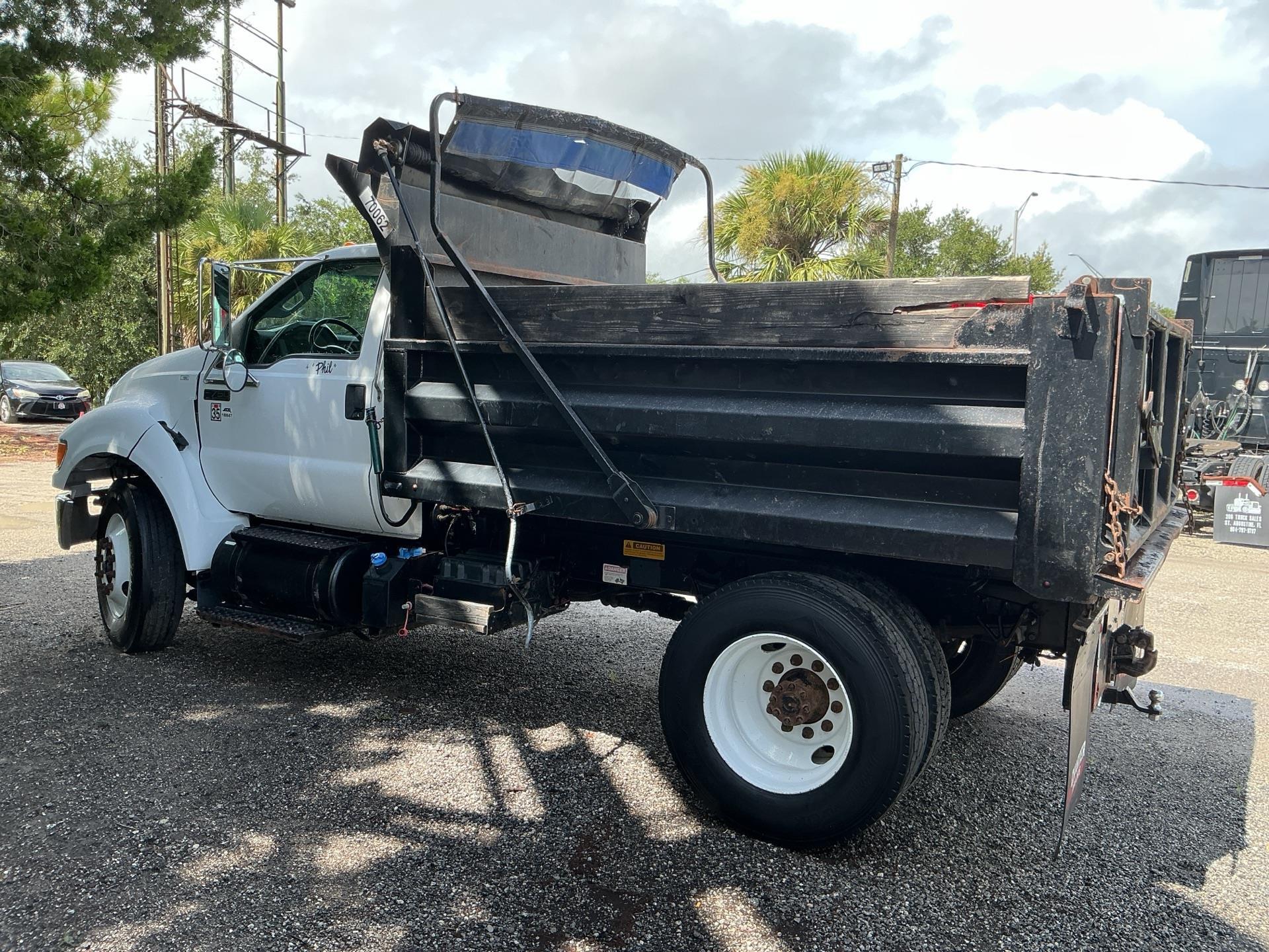 2015 Ford F750