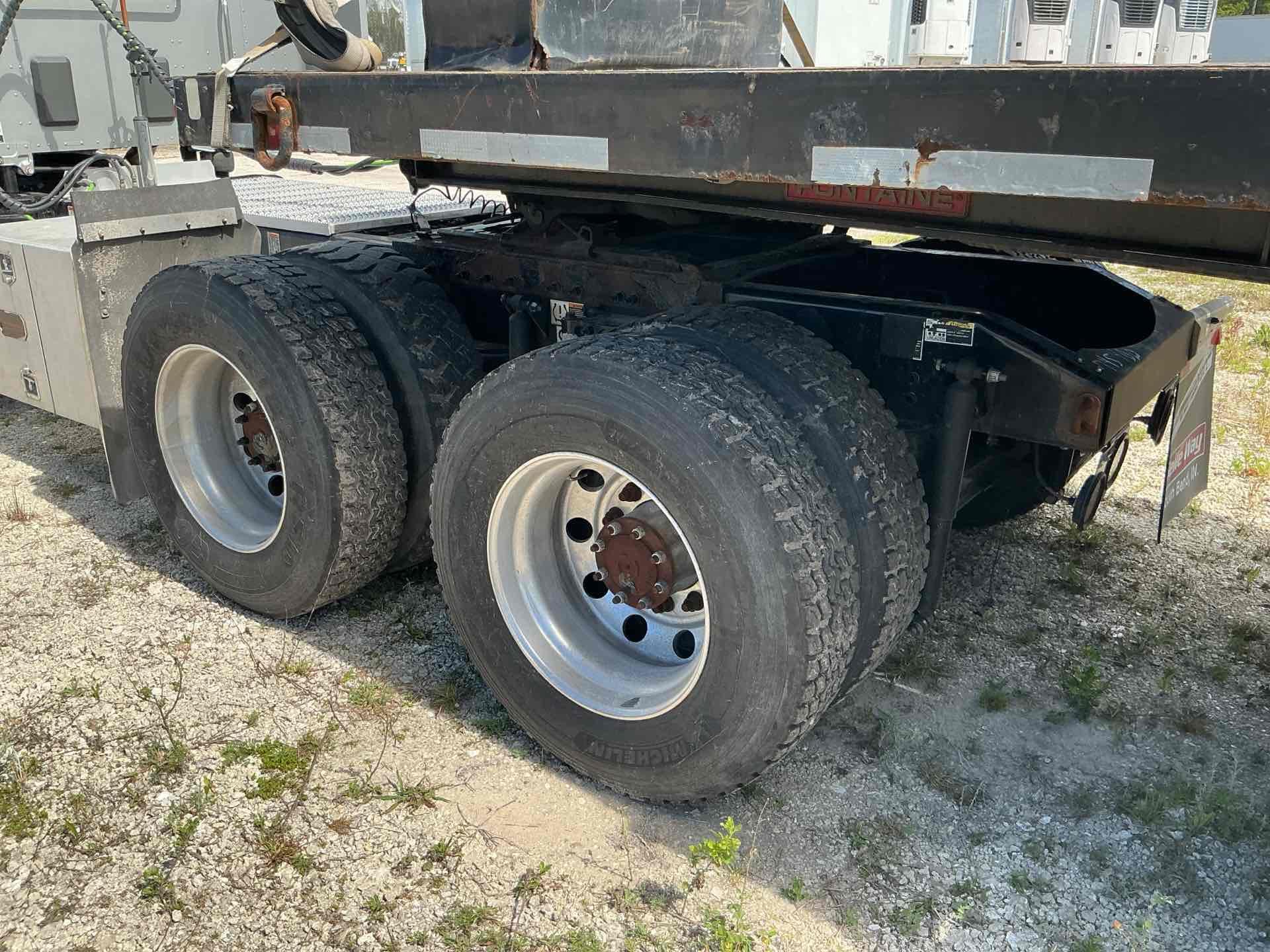 2021 Peterbilt 567