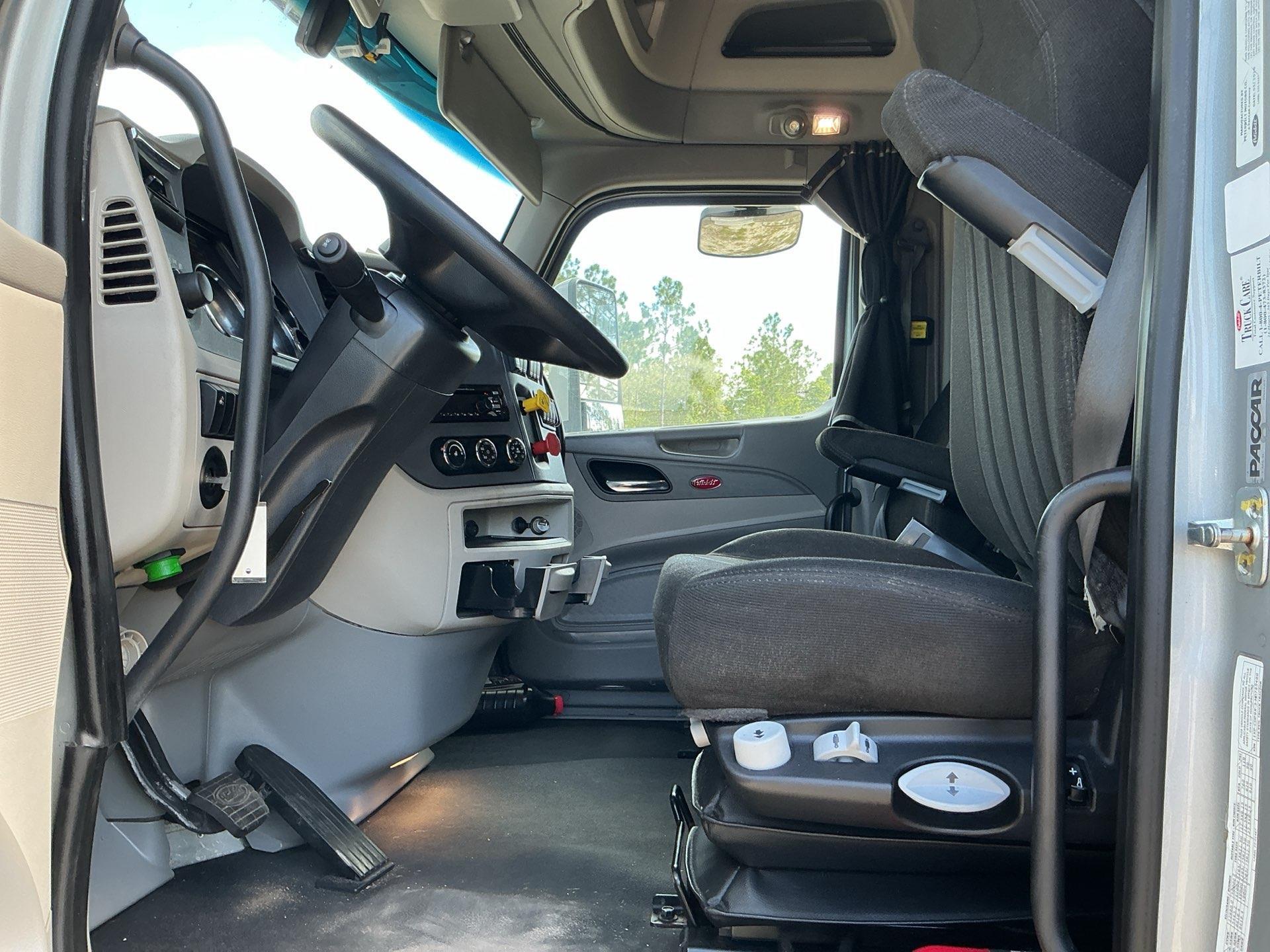 2021 Peterbilt 567