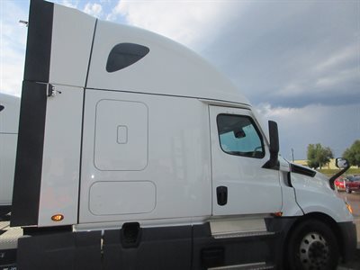2023 Freightliner Cascadia