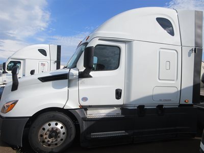 2023 Freightliner Cascadia