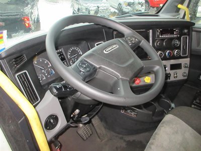 2023 Freightliner Cascadia