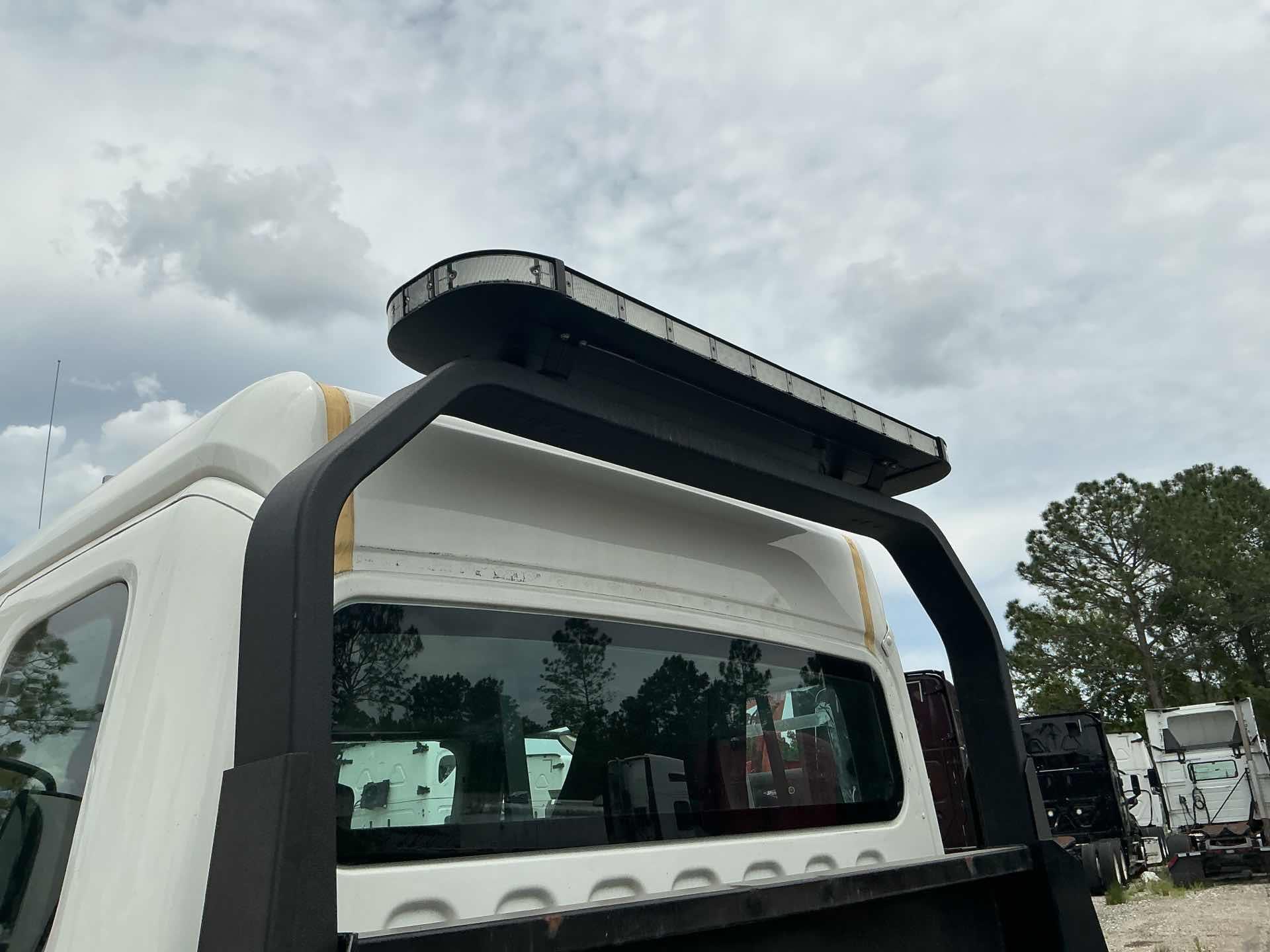 2024 Freightliner BUSINESS CLASS M2 106