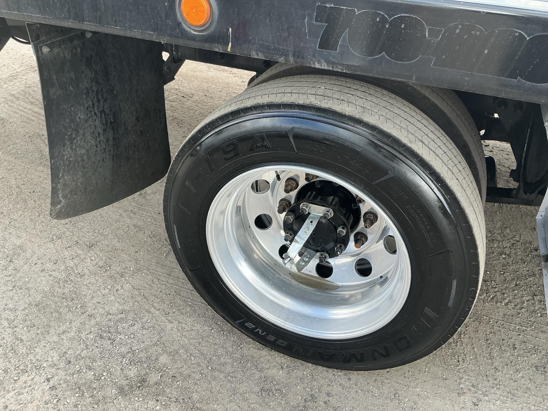 2024 Freightliner BUSINESS CLASS M2 106
