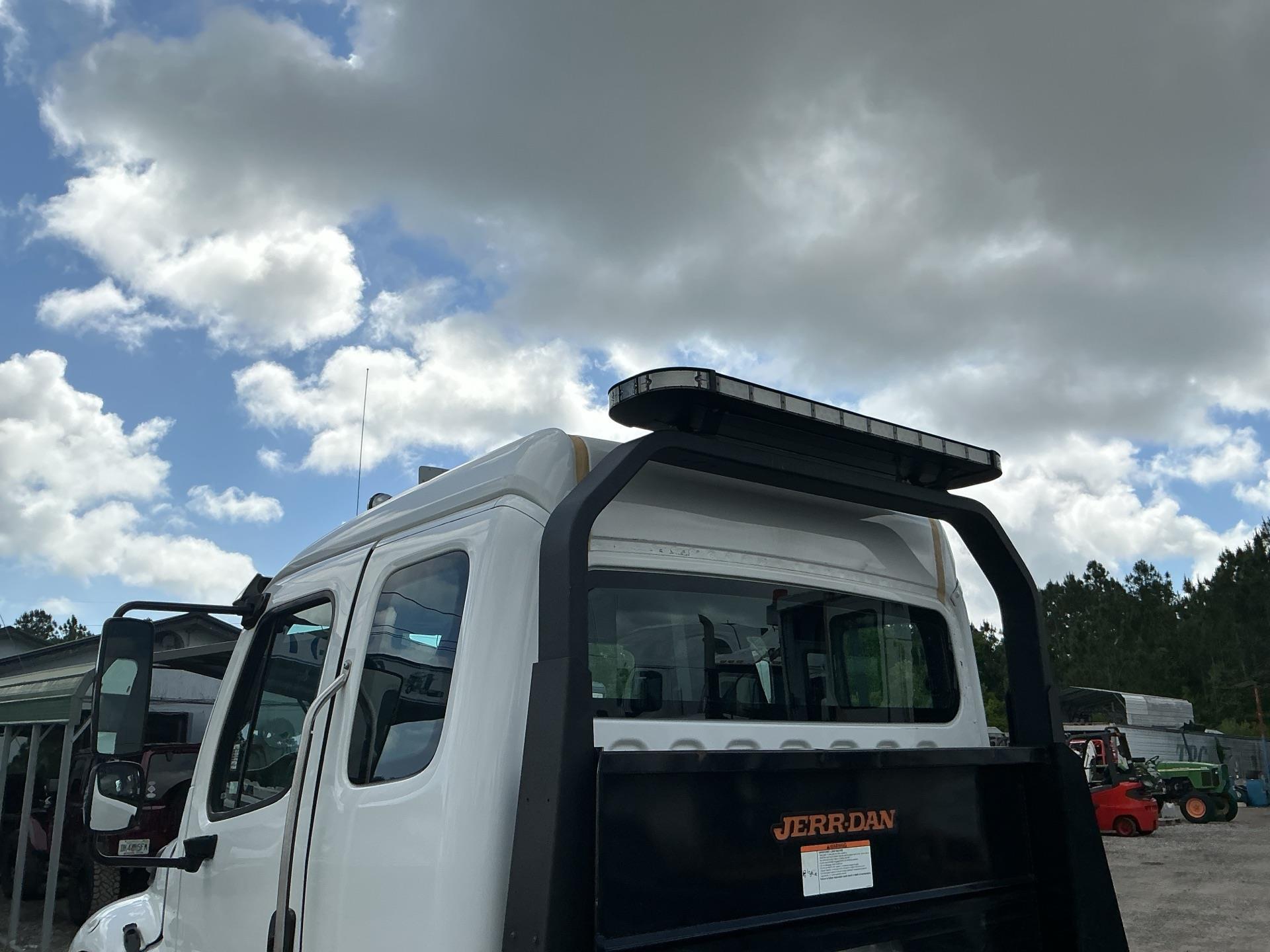 2024 Freightliner BUSINESS CLASS M2 106