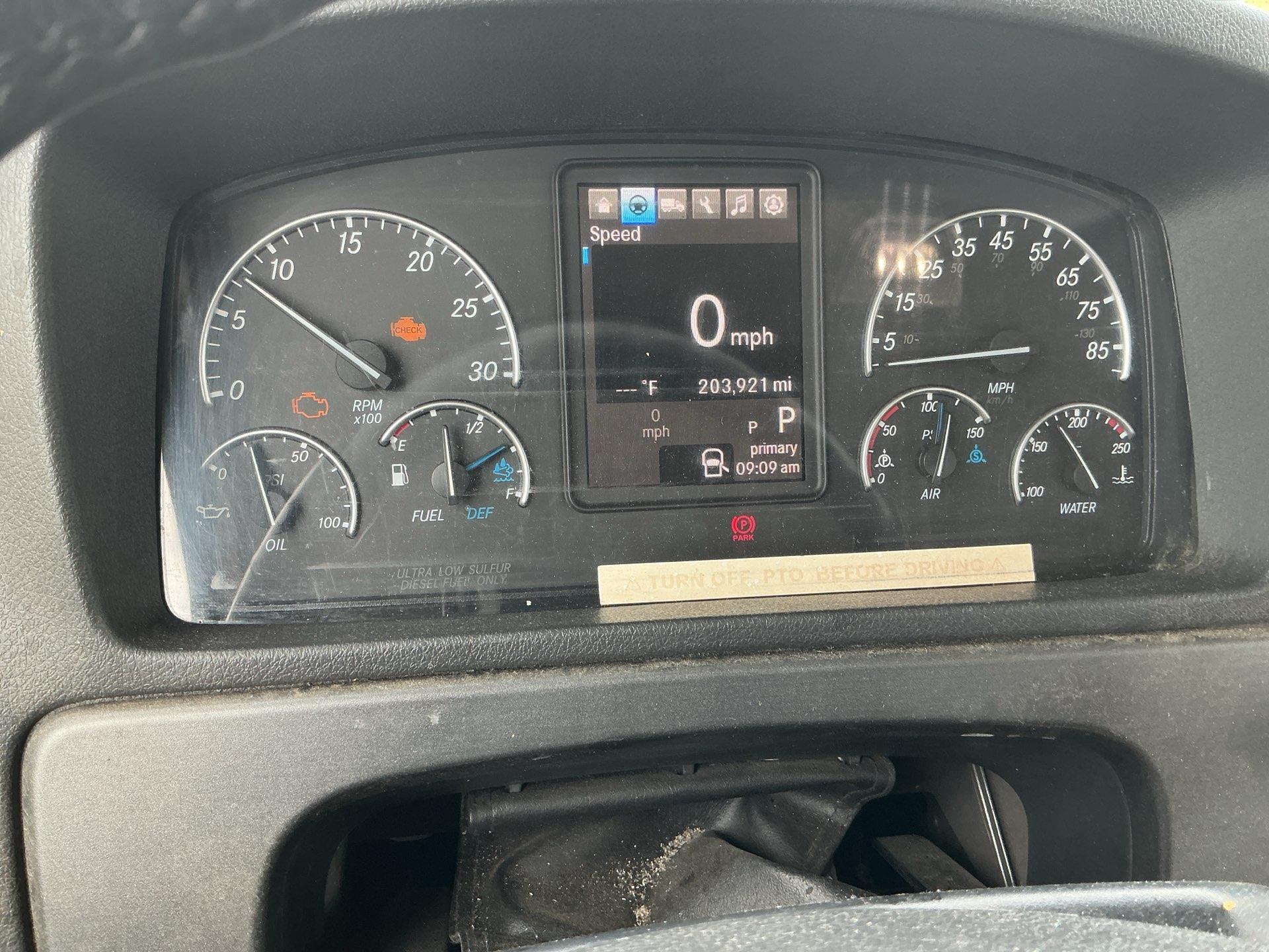 2024 Freightliner BUSINESS CLASS M2 106