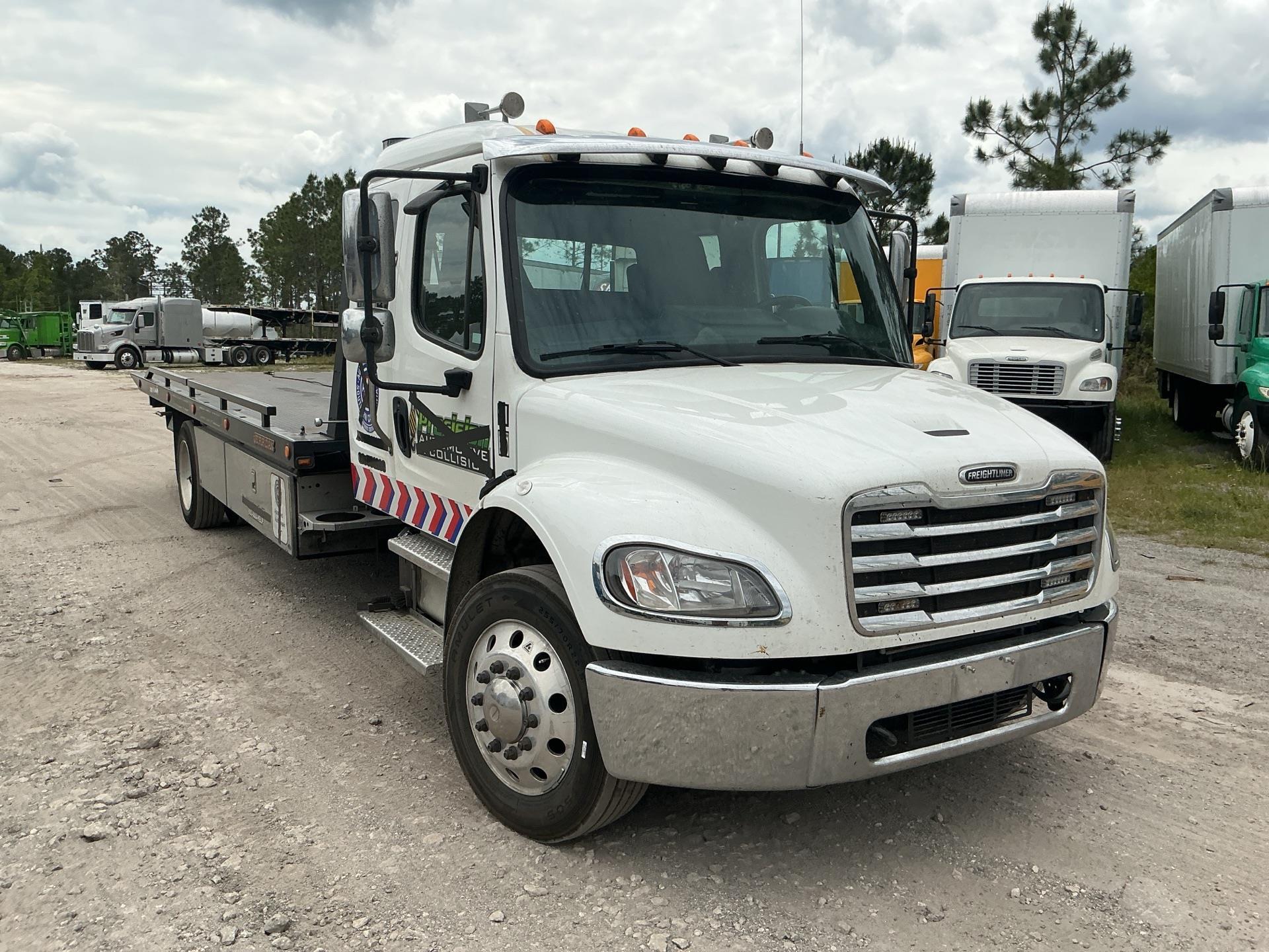 2024 Freightliner BUSINESS CLASS M2 106