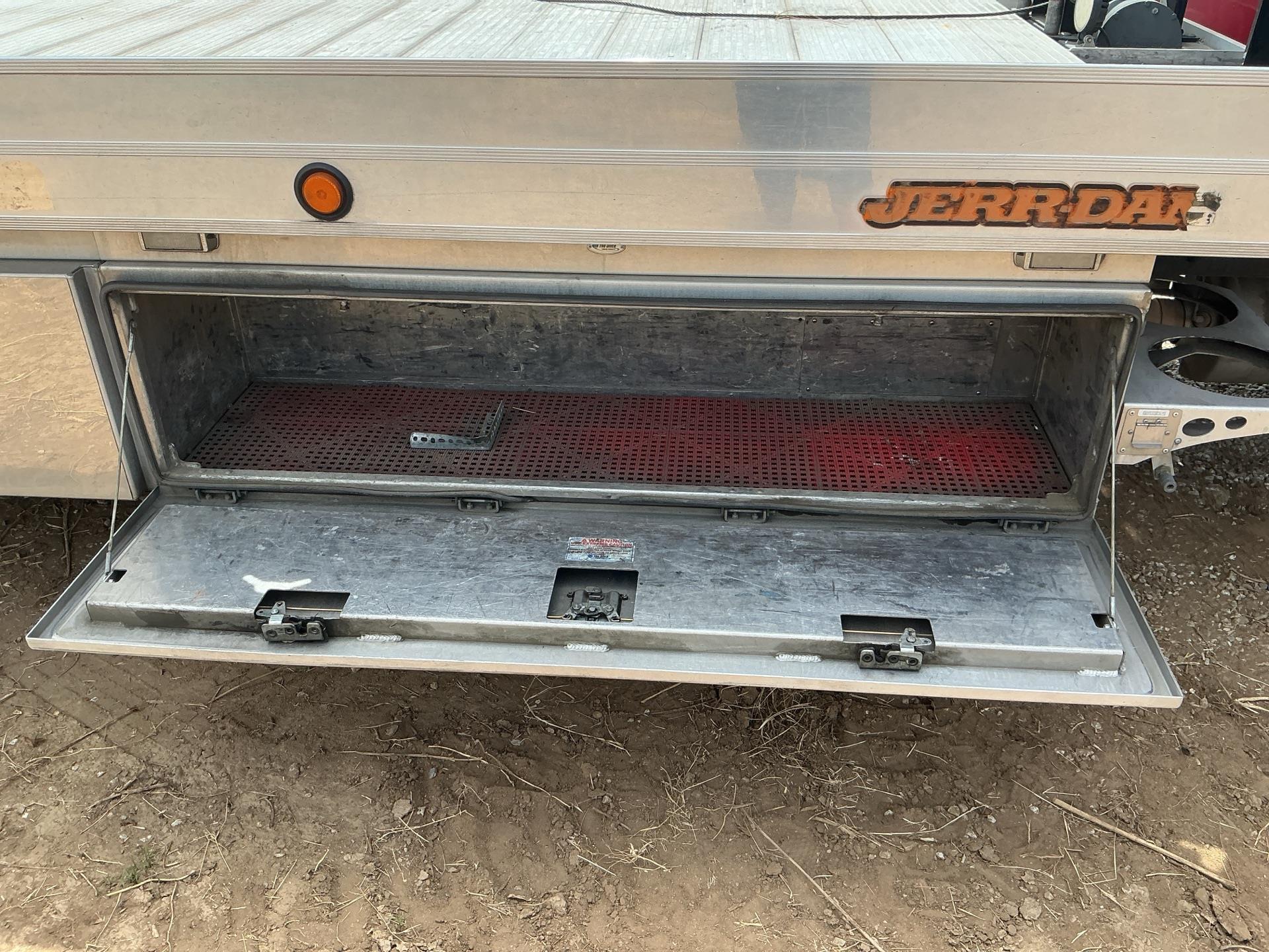 2023 Freightliner BUSINESS CLASS M2 106