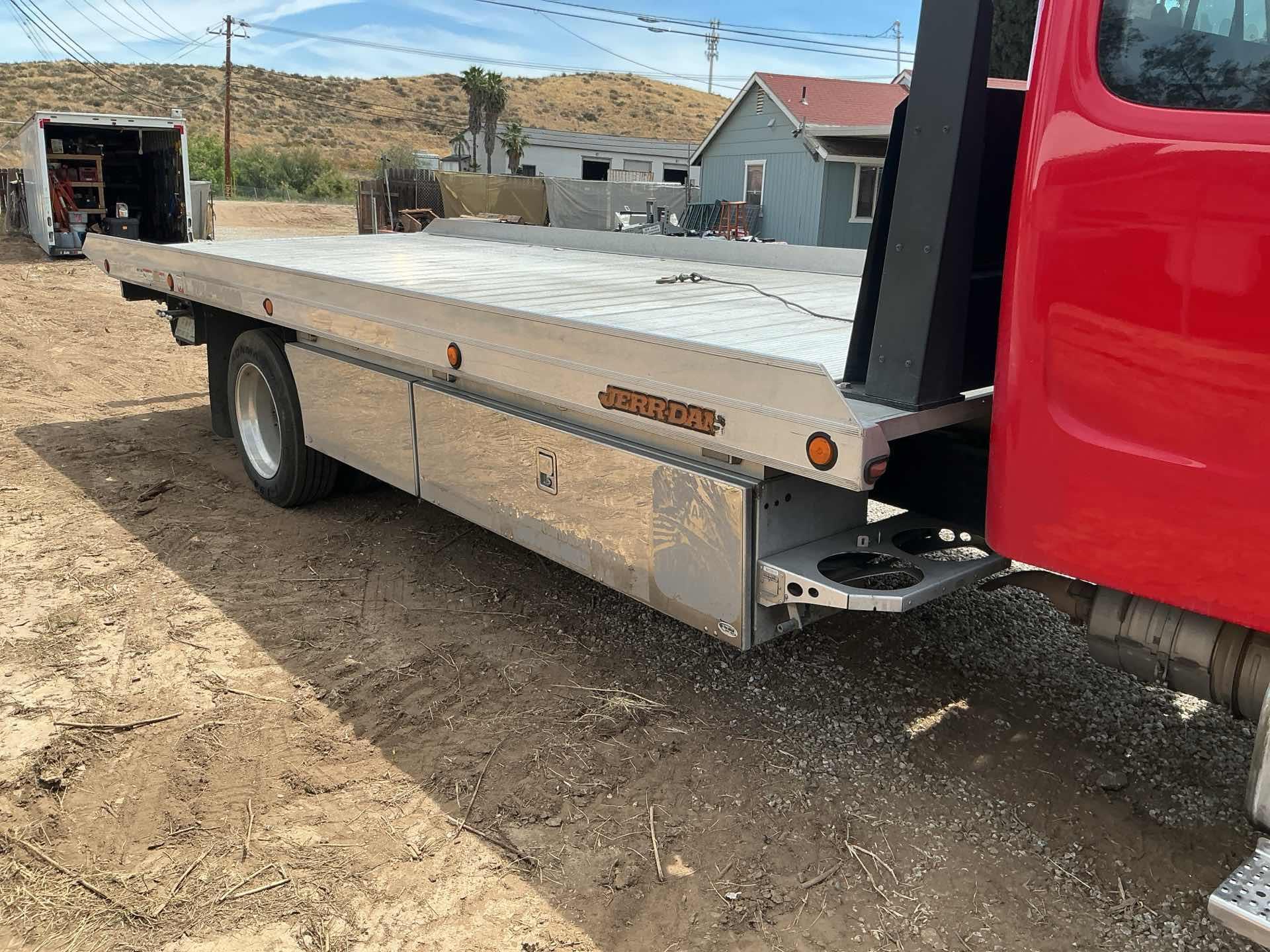 2023 Freightliner BUSINESS CLASS M2 106