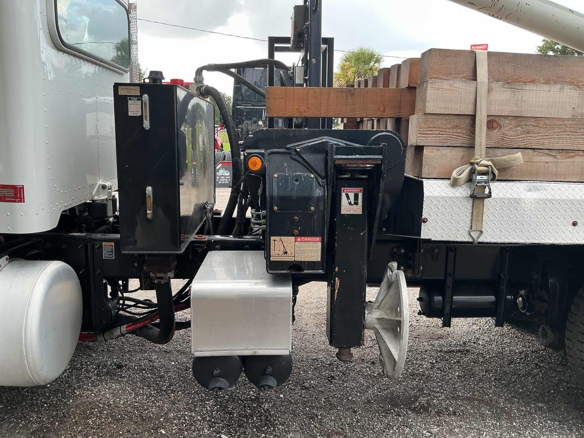 2014 Peterbilt 365