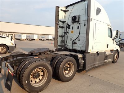 2022 Freightliner Cascadia 126