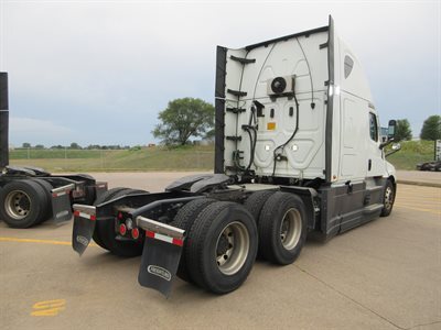 2023 Freightliner CASCADIA 126