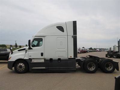 2023 Freightliner CASCADIA 126