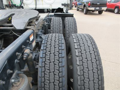 2023 Freightliner CASCADIA 126