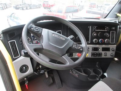 2023 Freightliner CASCADIA 126