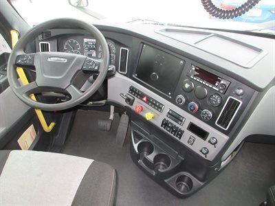 2023 Freightliner CASCADIA 126
