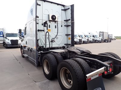 2022 Freightliner Cascadia 126