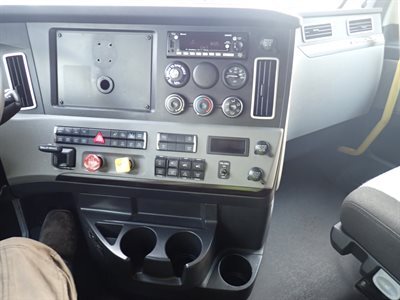 2022 Freightliner Cascadia 126