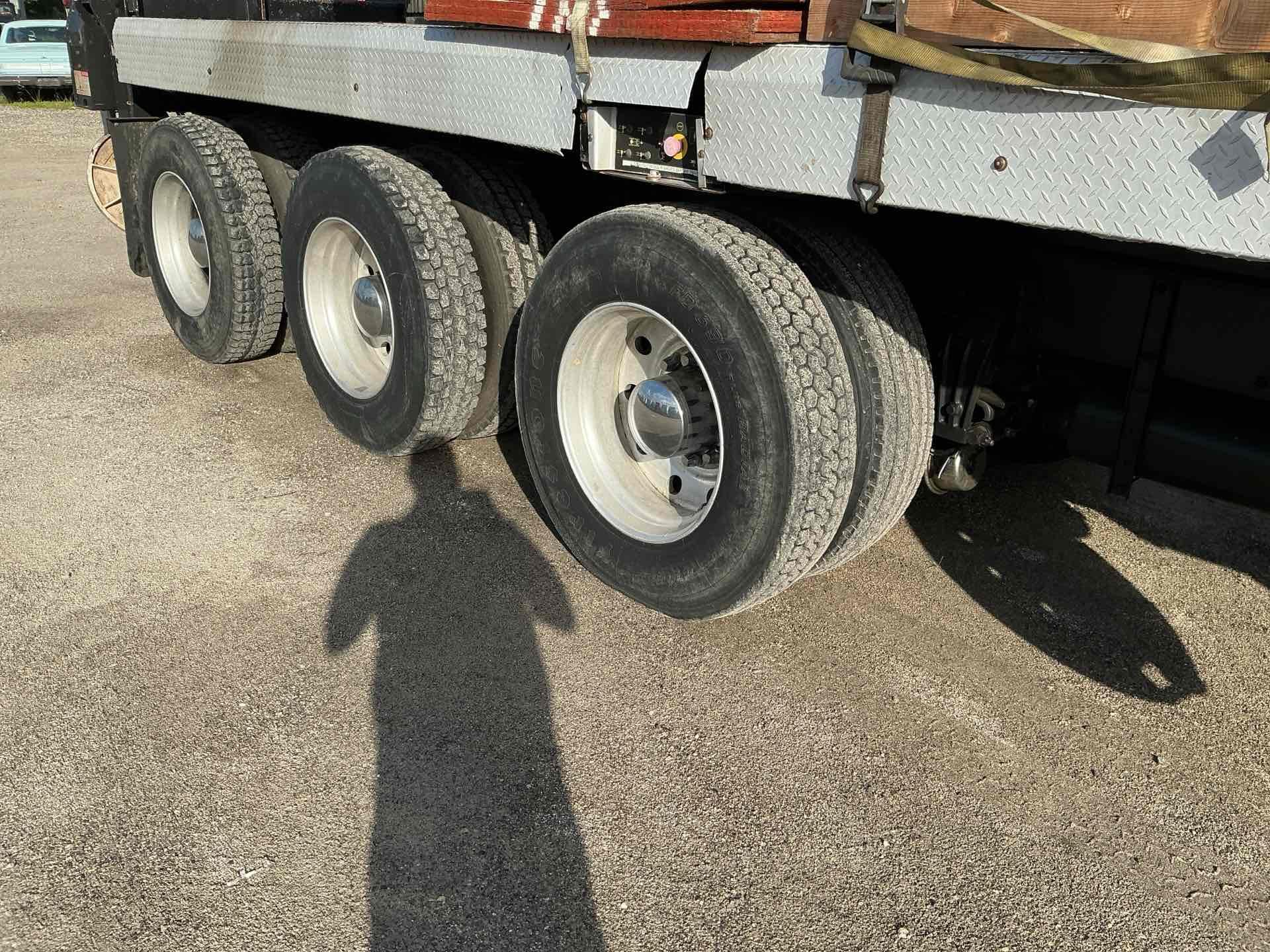 2014 Peterbilt 365