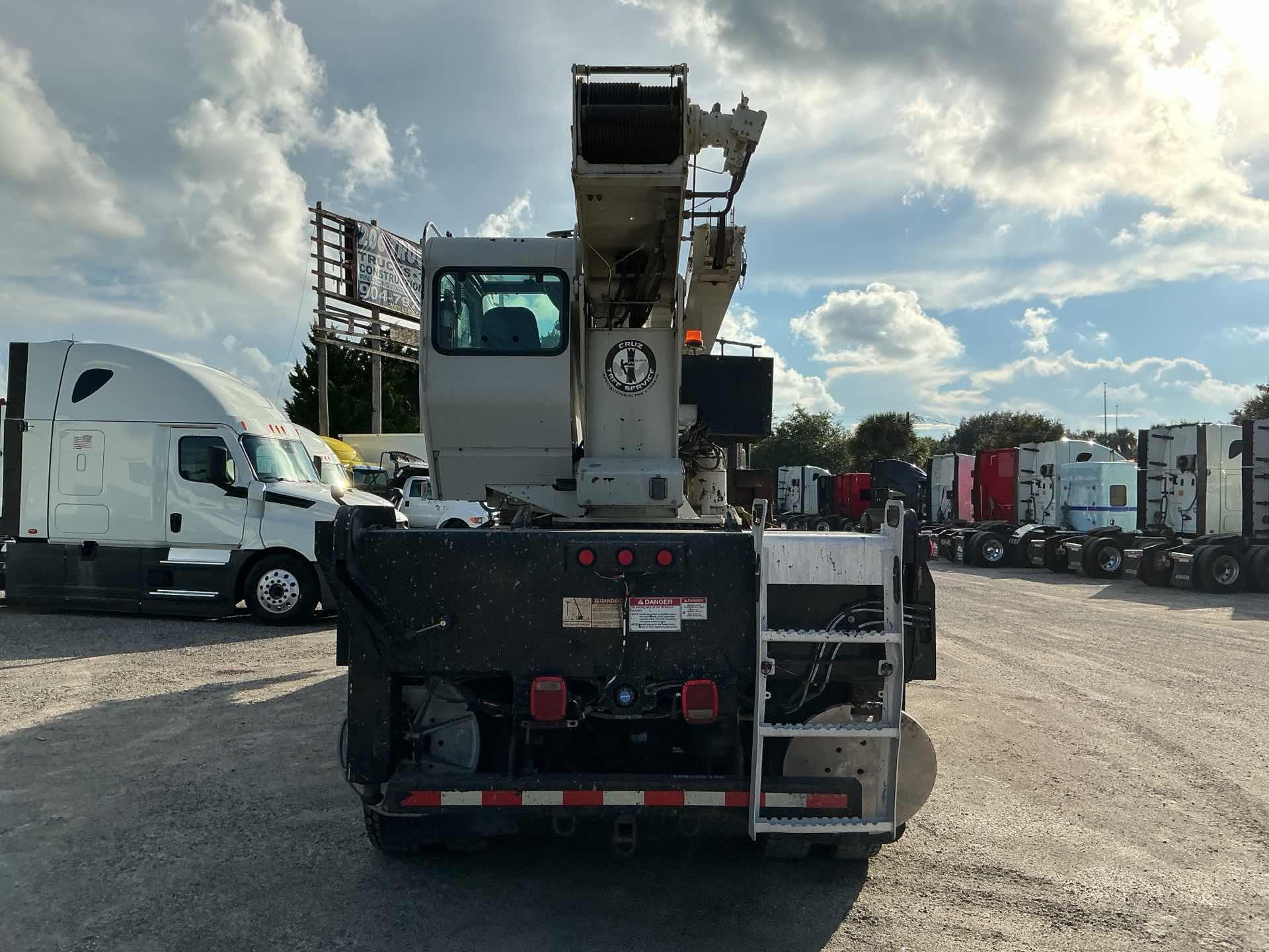 2014 Peterbilt 365