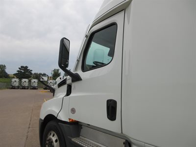 2023 Freightliner Cascadia