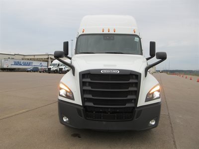 2023 Freightliner Cascadia