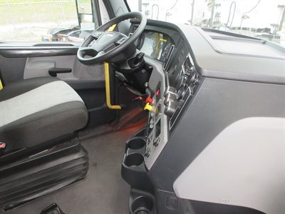 2023 Freightliner Cascadia 126