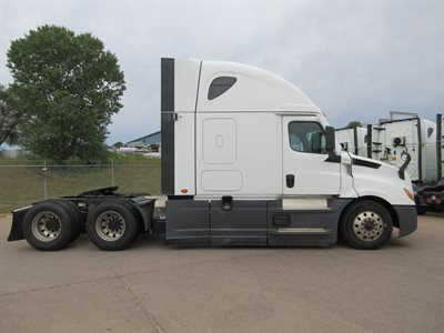 2023 Freightliner Cascadia 126