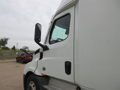 2023 Freightliner Cascadia 126