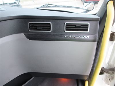 2023 Freightliner Cascadia 126