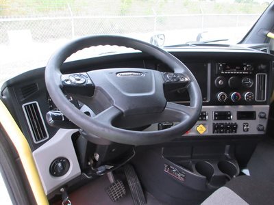 2023 Freightliner Cascadia