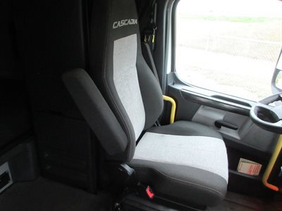 2023 Freightliner Cascadia