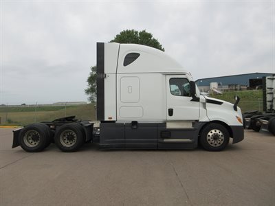 2023 Freightliner Cascadia 126