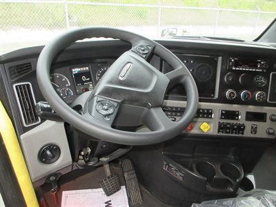2023 Freightliner Cascadia 126