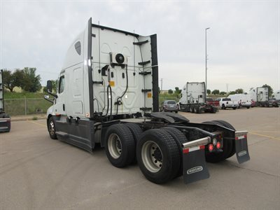 2023 Freightliner Cascadia 126