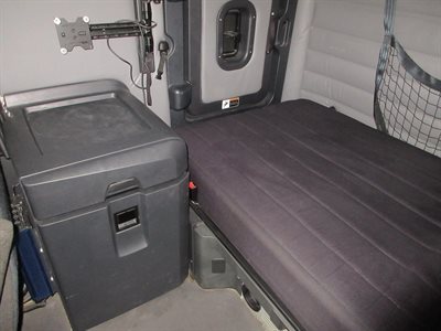 2023 Freightliner Cascadia 126