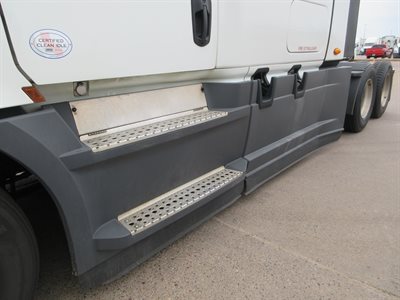 2023 Freightliner Cascadia 126