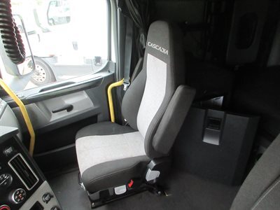 2023 Freightliner Cascadia 126