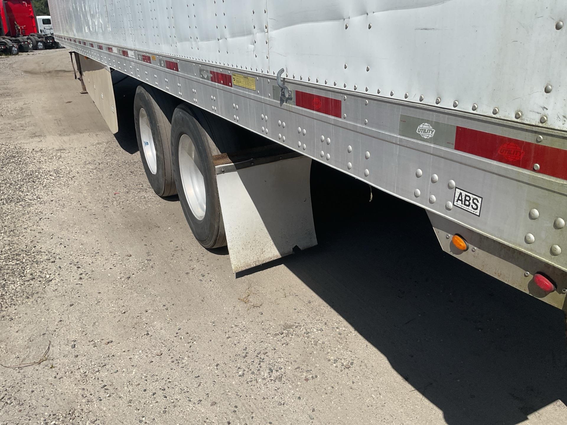 2014 Utility 4000DX