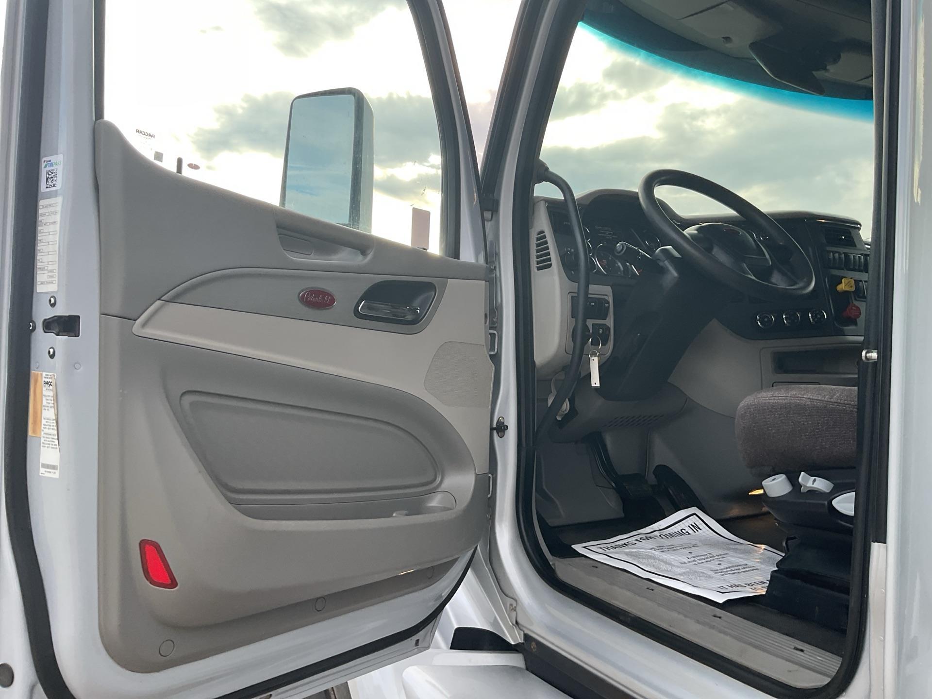 2021 Peterbilt 579