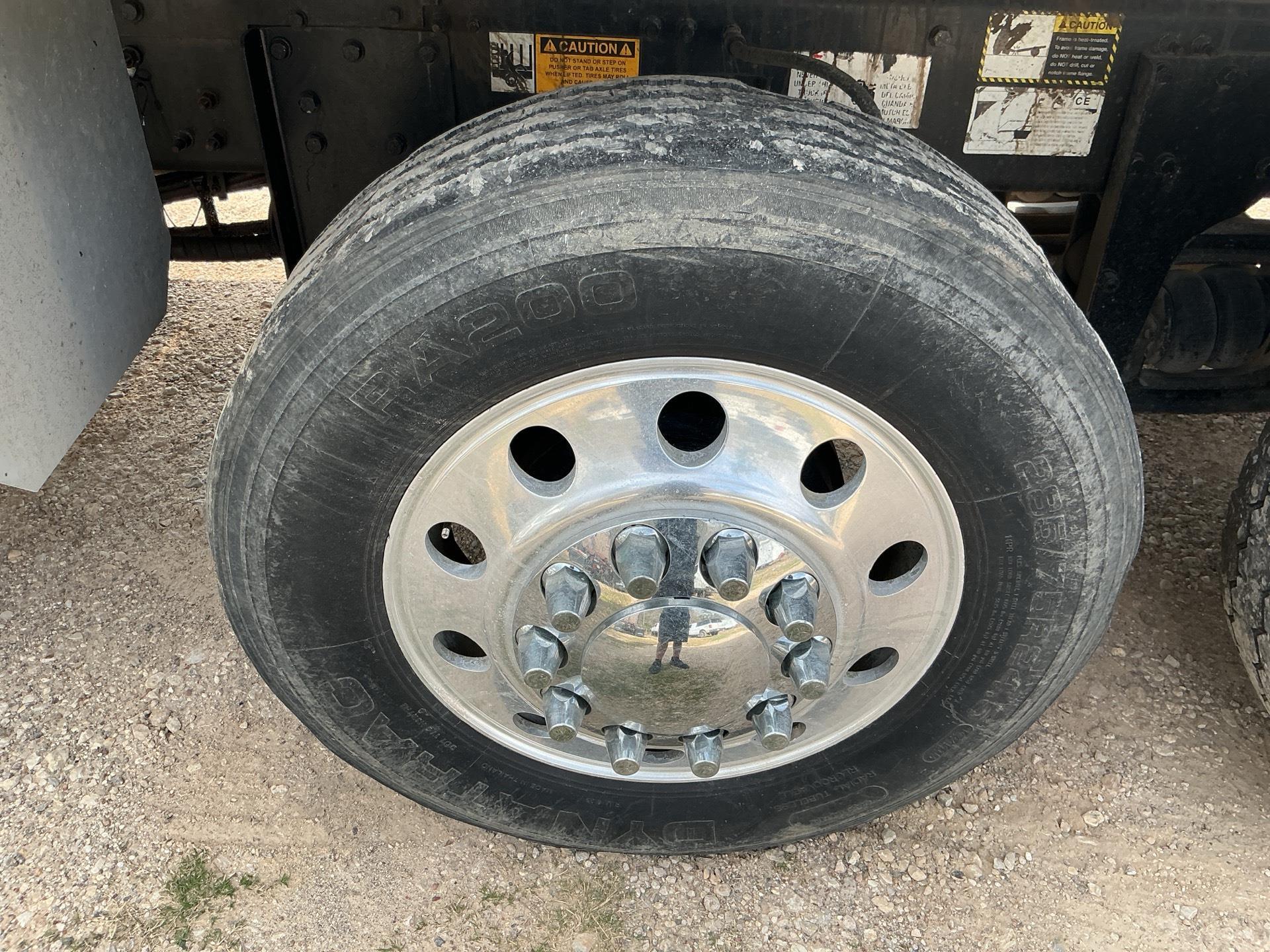 2014 Mack GU713