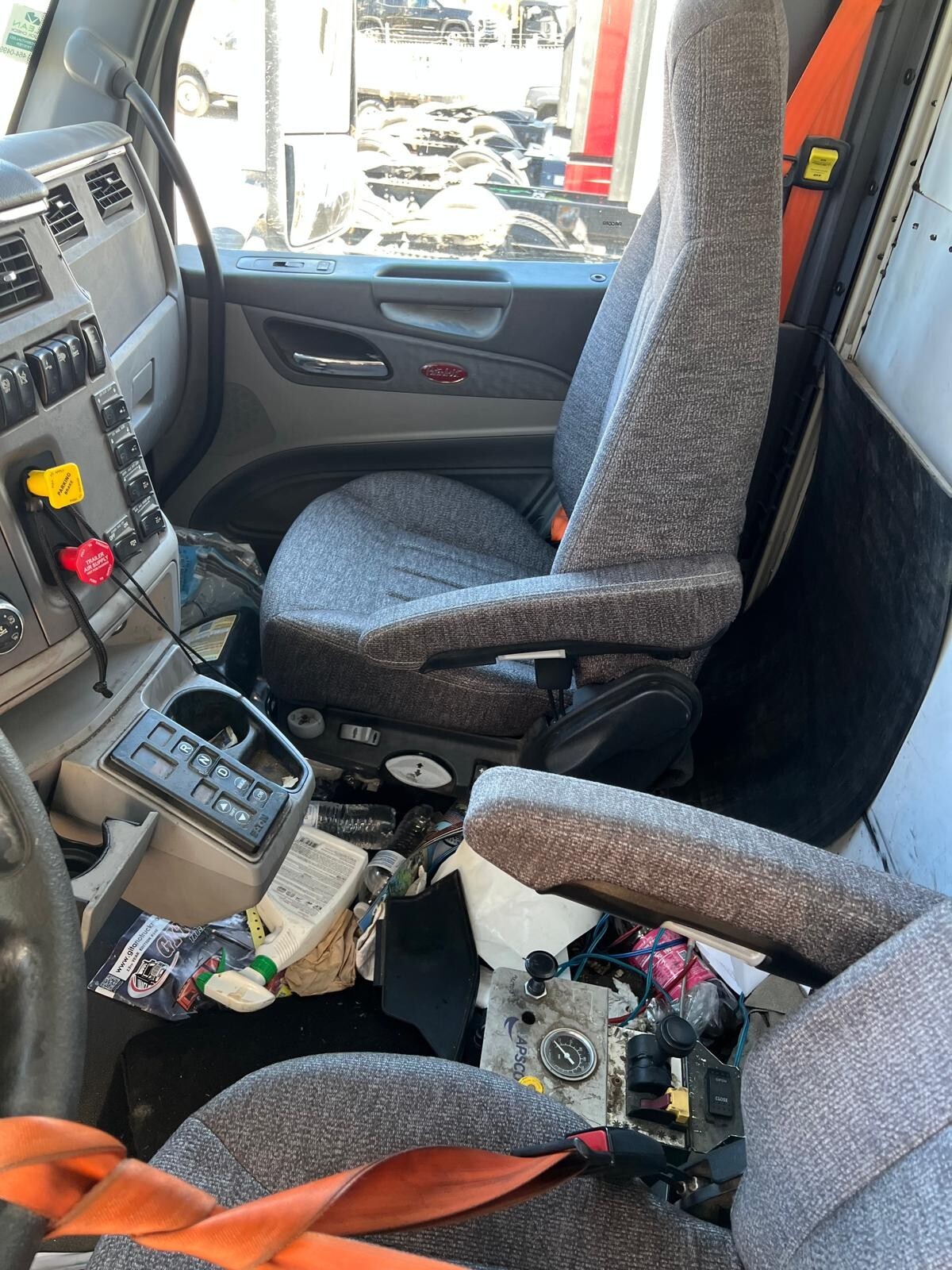 2016 Peterbilt 579