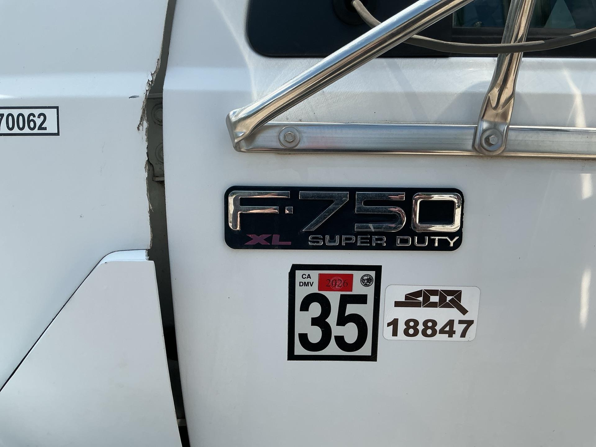 2015 Ford F750
