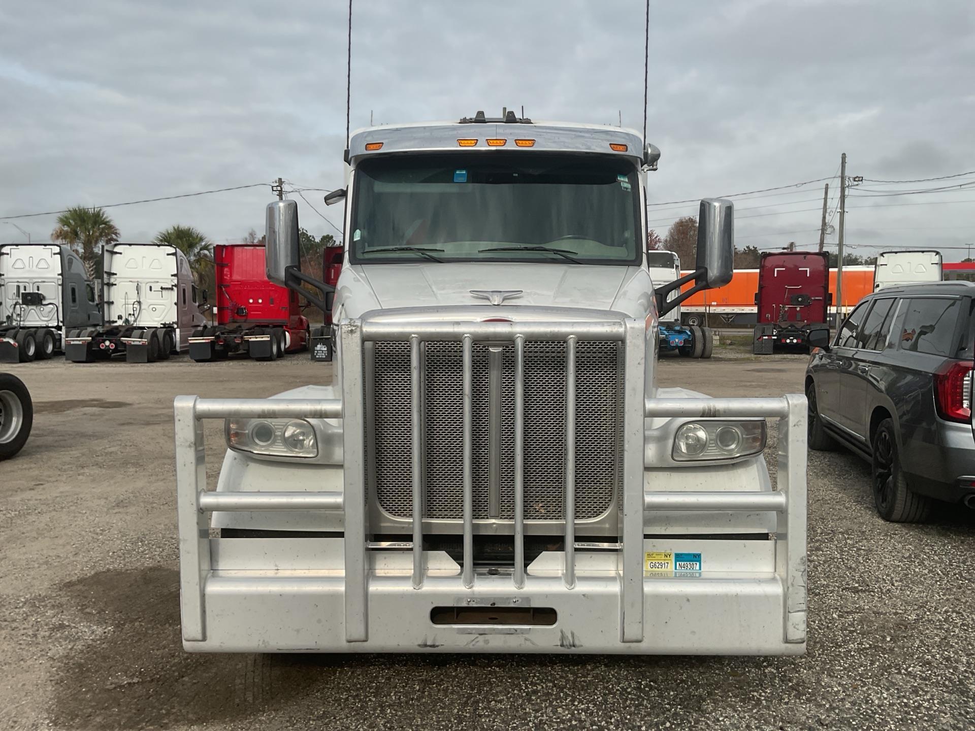 2019 Peterbilt 567