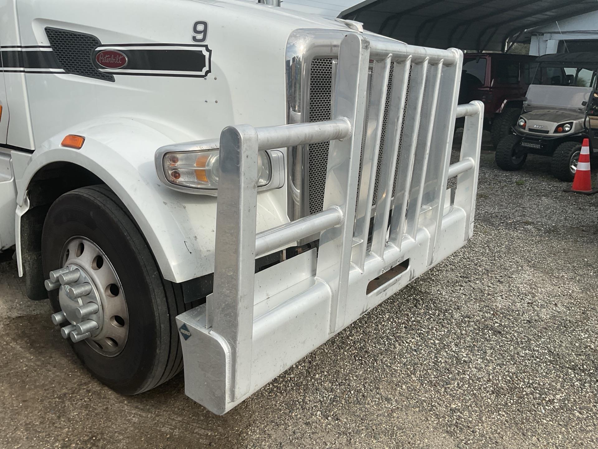 2019 Peterbilt 567