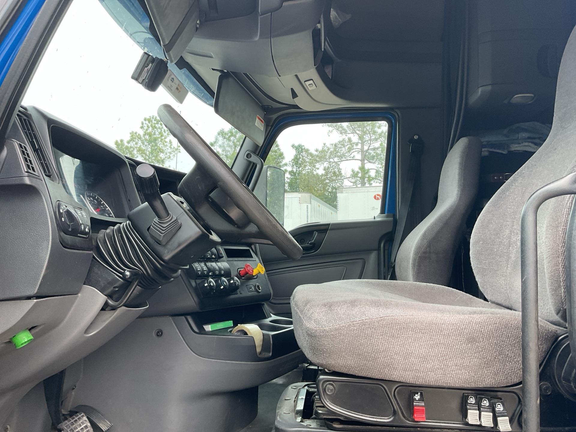 2019 International LT625